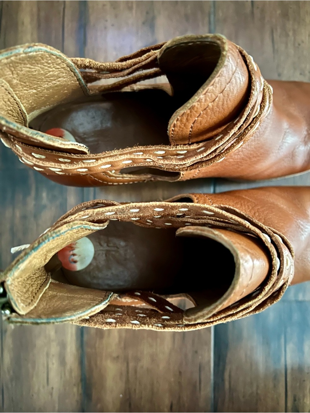 Frye Naomi Pickstitch Leather Ankle Booties - Size 9.5 - Picture 11 of 14